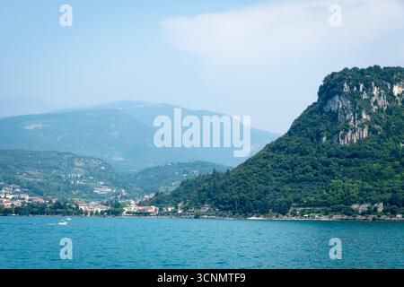 Ripida collina "la Rocca", Garda, Lago di Garda, Verona, Italia Foto Stock