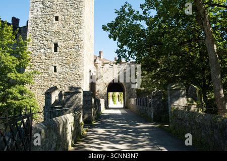 Torre del Castello di Rothschild con estensione in vetro a Waidhofen an der Ybbs, Austria Foto Stock