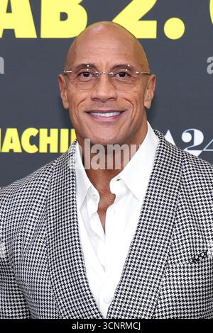 Berlino, Germania. 22 settembre 2025. Dwayne Johnson partecipa alla prima di "The Smashing Machine" allo Zoo Palast il 22 settembre 2025 a Berlino, Germania. Crediti: Ralph Metzger/Alamy Live News Foto Stock