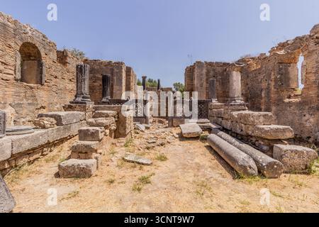 Rovine della bottega di Fidia nell'antica Olimpia sulla penisola del Peloponneso, Grecia Foto Stock