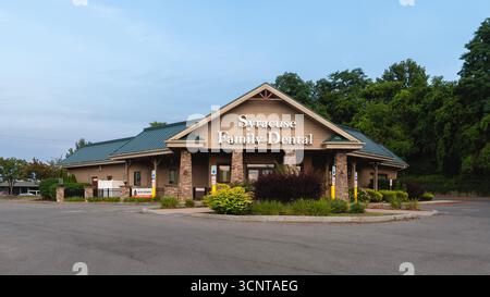 DeWitt, NY - 30 luglio 2025: View of Syracuse Family Dental, è uno studio dentistico a conduzione familiare, fondato nel 2023 dai proprietari della Lalor Family Dental Foto Stock