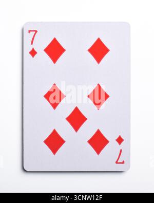 Sette carte da gioco Diamanti, isolate su sfondo bianco Foto Stock