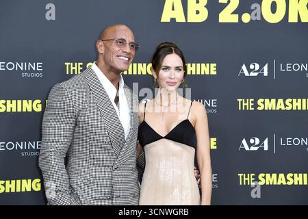 Dwayne Johnson und Emily Blunt bei der Deutschlandpremiere von THE SMASHING MACHINE a Berlino AM 22.09.2025 *** Dwayne Johnson ed Emily Blunt alla prima tedesca della SMASHING MACHINE a Berlino il 22 09 2025 Foto Stock