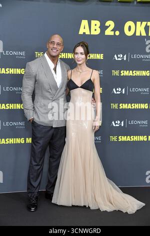 Dwayne Johnson und Emily Blunt bei der Deutschlandpremiere von THE SMASHING MACHINE a Berlino AM 22.09.2025 *** Dwayne Johnson ed Emily Blunt alla prima tedesca della SMASHING MACHINE a Berlino il 22 09 2025 Foto Stock