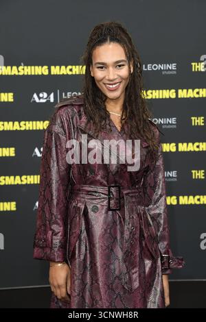 Marie Mouroum bei der Deutschlandpremiere von THE SMASHING MACHINE a Berlino AM 22.09.2025 *** Marie Mouroum alla prima tedesca della MACCHINA PER LA FRANTUMAZIONE a Berlino il 22 09 2025 Foto Stock