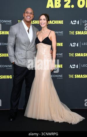 Dwayne Johnson ed Emily Blunt bei der Premiere des Kinofilms "The Smashing Machine" in Zoo Palast. Berlino, 22.09.2025 Foto Stock