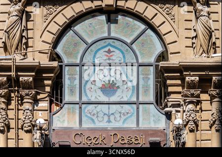 Cicek Pasaji off Istiklal Caddesi, Beyoglu, Istanbul, Turchia, Istanbul, Turkiye Foto Stock