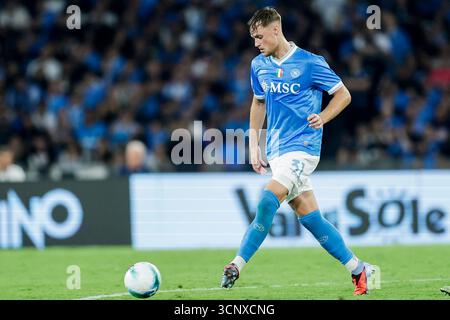 Napoli, Italia. 22 settembre 2025. Sam Beukema del Napoli durante la partita di calcio di serie A tra Napoli e Pisa allo stadio Diego Armando Maradona di Napoli - lunedì 22 settembre 2025. Sport - calcio . (Foto di Alessandro Garofalo/LaPresse) credito: LaPresse/Alamy Live News Foto Stock