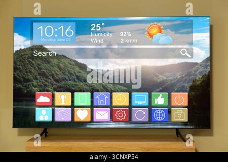 TV in camera. Menu con icone e informazioni sul display Foto Stock