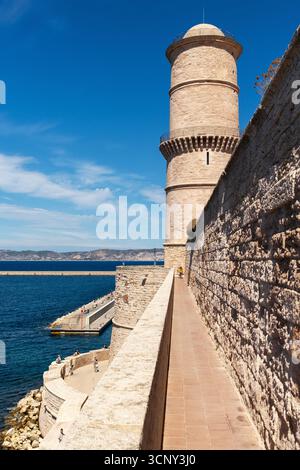 Tower du ROI Rene a Fort Saint-Jean, Marsiglia, Bouches du Rhone, Francia. Foto Stock