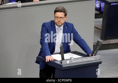 Lars Rohwer nel der 26. Sitzung des 21. Deutschen Bundestages im Reichstagsgebäude. Berlino, 23.09.2025 *** Lars Rohwer alla 26a sessione del 21 Bundestag tedesco nell'edificio del Reichstag Berlino, 23 09 2025 foto:xAgenturxWehnertx/xGränzdörferx/xFuturexImagex bundestagssitzung26 6006 Foto Stock