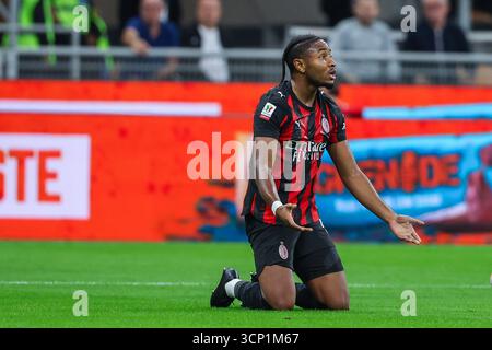Milano, Italia. 23 settembre 2025. Christopher Alan Nkunku dell'AC Milan reagisce durante la partita di Coppa Italia 2025/26 tra AC Milan e US Lecce allo Stadio San Siro credito: Independent Photo Agency/Alamy Live News Foto Stock