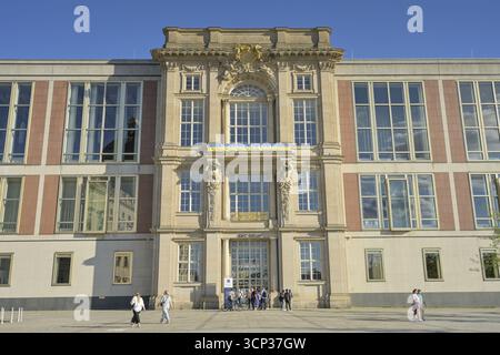 ESMT, edificio del Consiglio di Stato, Schlossplatz, Mitte, Berlino, Germania Foto Stock