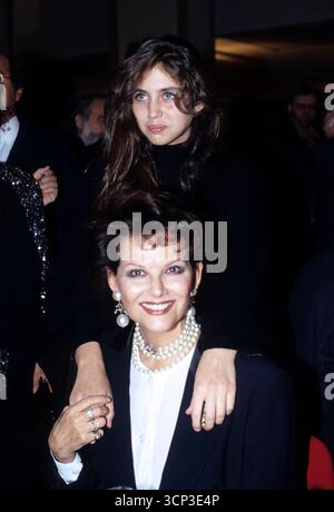 Milano, Archivio dei personaggi degli anni '90 nella foto: Claudia Cardinale con la figlia Claudia Squitieri ©fotostore Foto Stock
