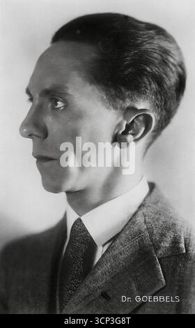 Ritratto di Joseph Goebbels, nazista di alto rango (1897-1945) che, come Ministro della Propaganda, era uno dei più potenti e influenti subalterni di Hitler. Foto Stock