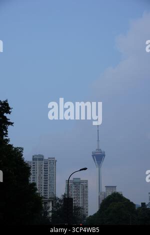 Chengdu (Sichuan), Cina: Paesaggio urbano vicino alla porta Est di Chengdu, sito della reliquia di Chengqiang Foto Stock