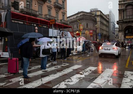 Milano, Italia. 24 settembre 2025. Pioggia e maltempo in centro a MilanoMilano - Italia - Cronaca Mercoledì, 24 settembre, 2025 (foto di Marco otto/Lapresse) pioggia e maltempo nel centro di Milano - Italia - News mercoledì 24 settembre, 2025 (foto di Marco otto/Lapresse) crediti: LaPresse/Alamy Live News Foto Stock