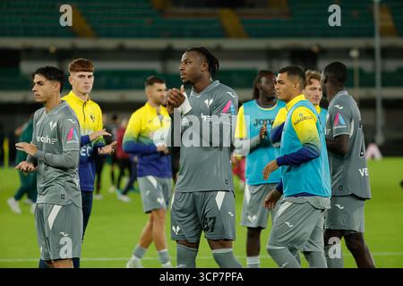 24 settembre 2025; Stadio Marcantonio Bentegodi, Verona, Italia, Coppa Italia calcio, Hellas Verona contro Venezia; Armel bella-Kotchap di Hellas Verona mostra la sua delusione dopo aver perso nei calci di rigore Foto Stock