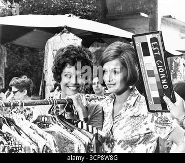 1967, Roma, Italia: L'attrice CLAUDIA CARDINALE durante le riprese del film del 1967 "il giorno della Civetta". (Credit Image: © Globe Photos/ZUMA Wire) SOLO PER USO EDITORIALE! Non per USO commerciale! Foto Stock
