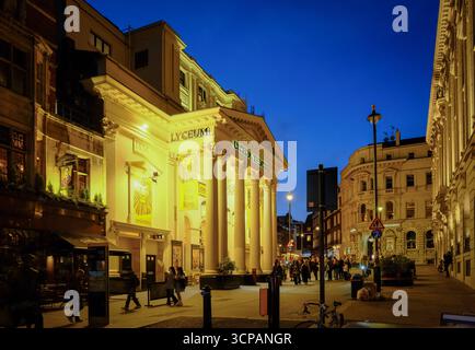 24 settembre 2025 - Londra, Regno Unito - il Lyceum Theatre nel West End di Londra alla luce della sera. Foto Stock