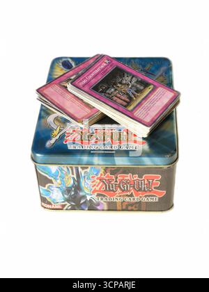 Stoccolma, Svezia - 24 settembre 2025: Grande gruppo di carte da gioco Yu-Gi-Oh Foto Stock