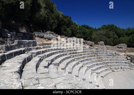 Sito archeologico di Butrint in Albania. Antica polis greca e rovine romane della città. Teatro di Buthrotum. Foto Stock