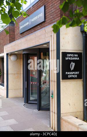 DUBLINO, IRLANDA - 7 LUGLIO 2024: Ufficio passaporti a Dublino, Irlanda. Foto Stock
