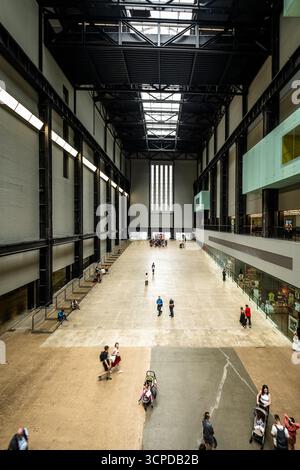 Tate Modern turbine Hall Interior, Londra Foto Stock