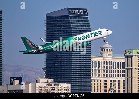 Aeroporto Harry Reid 8-31-2025 Las Vegas NV USA Frontier Airlines Airbus A321Neo N603FR con partenza dalla pista 1R all'aeroporto internazionale Harry Reid Foto Stock
