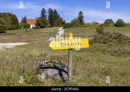 Gruorn è un villaggio deserto vicino a Muensingen, nell'Albano Svevo. L'ex villaggio si trova nell'ex area di addestramento militare e ne ha fatto parte Foto Stock