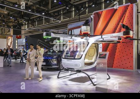 Stand espositivo del produttore cinese GAC, Guangzhou Automobile Group. Taxi aereo Govy. Modello Hyptec HL. MOBILITÀ IAA a Monaco. Il motore mostra p Foto Stock