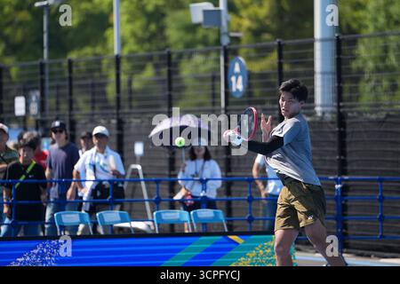 Tokyo, Giappone. 26 settembre 2025. L'indiano Rohan Bopanna e il giapponese Takeru Yuzuki durante la sessione di prove in vista del loro prossimo match di doppio maschile del secondo turno dell'ATP500 Kinoshita Group Japan Open Tennis Championships 2025. Crediti: Ranjith Kumar/AFLO/Alamy Live News Foto Stock