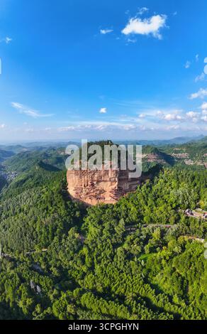 Grotte di Maijishan, patrimonio dell'umanità nella città di Tianshui, provincia di Gansu Foto Stock