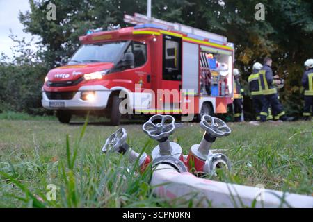 Feuerwehr-Blaulicht Feuerwehr in verschiedenen Bildern und Aktionen in Deutschland Feuerwehr-Blaulicht Feuerwehr in Deutschland Foto Stock
