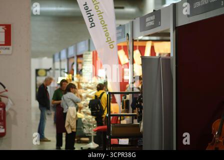 Cremona, Italia - 26 settembre 2025 Cremona musica Mostra Internazionale di strumenti musicali artigianali in Lombardia Italia in mostra artigiani Foto Stock