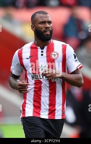 Londra, Inghilterra, Regno Unito. 27 settembre 2025. L'attaccante del Brentford FC Igor Thiago (9) durante la partita Brentford FC contro Manchester United FC Premier League al Gtech Community Stadium di Londra, Inghilterra, Regno Unito il 27 settembre 2025 Credit: Sally Rawlins/Every Second Media Credit: Every Second Media/Alamy Live News Foto Stock