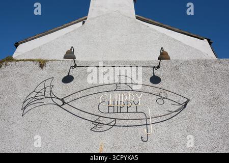 Wigtown, Scozia - cartello Chippy all'esterno del negozio locale di pesce e patatine - settembre 2025 Foto Stock