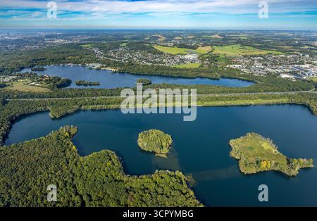 Luftbild, Elbsee mit Elbsee-Insel und Unterbacher SEE mit Sonneninsel, Autobahn A46, Unterbach, Düsseldorf, Ruhrgebiet, Nordrhein-Westfalen, Deutschland ACHTUNGxMINDESTHONORARx60xEURO *** Vista aerea, Elbsee con l'isola Elbsee e Unterbacher SEE con Sonneninsel, Autobahn A46, Unterbach, Düsseldorf, Ruhrgebiet, Nordrhein Westfalen, Germania ACHTUNGxMINDESTHONORARx60xEURO Foto Stock