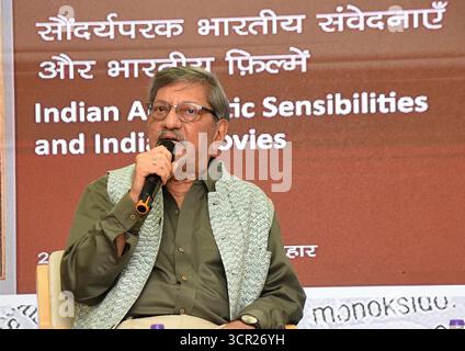 Patna, India. 28 settembre 2025. PATNA, INDIA - SETTEMBRE 27: L'attore e regista di Bollywood Amol Palekar tiene la sua conferenza durante il 3° Festival Internazionale di Letteratura Unmesha a Gyan Bhawan il 27 settembre 2025 a Patna, India. (Foto di Santosh Kumar/Hindustan Times/Sipa USA ) credito: SIPA USA/Alamy Live News Foto Stock