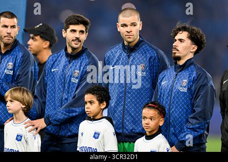 Parigi, Francia. 27 settembre 2025. Lucas Chevalier Beraldo e Vitinha durante la partita di calcio o calcio del campionato francese di Ligue 1 Paris Saint-Germain PSG VS AJ Auxerre AJA il 27 settembre 2025 allo stadio Parc des Princes di Parigi. Foto di Victor Joly/ABACAPRESS.COM credito: Abaca Press/Alamy Live News Foto Stock