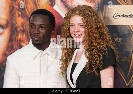 Araloyin Oshunremi und Alexa Goodall bei der Premiere des Kinofilms Momo im Mathäser Filmpalast. München, 28.09.2025 *** Araloyin Oshunremi e Alexa Goodall alla prima del film Momo a Mathäser Filmpalast Monaco di Baviera, 28 09 2025 foto:Xn.xKolinzx/xFuturexImagex momo 5855 Foto Stock