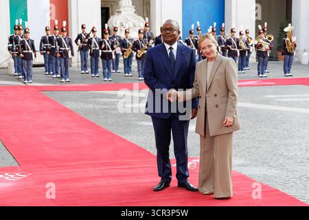 Roma, Italia. 29 settembre 2025. La Premier Giorgia Meloni e il presidente della Repubblica di Guinea-Bissau Umaro Sissoco Embaló durante l'incontro a Palazzo Chigi, Roma, lunedì 29 settembre 2025 (foto di Roberto Monaldo/LaPresse) crediti: LaPresse/Alamy Live News Foto Stock