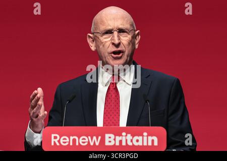 Liverpool, Regno Unito. 29 settembre 2025. John Healey MP, Defence Secretary Addresses Conference durante la Conferenza annuale del Partito del lavoro 2025 giorno 2 presso l'ACC, Liverpool, Regno Unito, 29 settembre 2025 (foto di Mark Cosgrove/News Images) a Liverpool, Regno Unito, il 29/9/2025. (Foto di Mark Cosgrove/News Images/Sipa USA) credito: SIPA USA/Alamy Live News Foto Stock