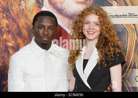 Araloyin Oshunremi und Alexa Goodall bei der Premiere des Kinofilms 'Momo' im Mathäser Filmpalast. München, 28.09.2025 Foto Stock