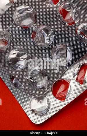 bolle vuote da compresse già utilizzate, confezioni di plastica vuote per medicinali Foto Stock