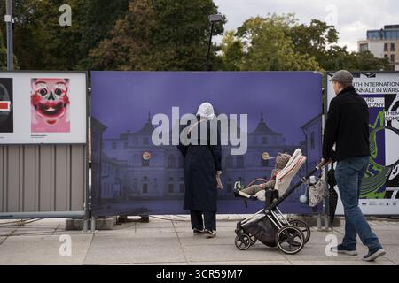 Varsavia, Polonia. 28 settembre 2025. Lavori per la ricostruzione del Palazzo sassone e del Palazzo Bruhl a Varsavia, Polonia, il 28 settembre 2025. (Foto di Weronika Kowalska/NurPhoto) crediti: NurPhoto SRL/Alamy Live News Foto Stock