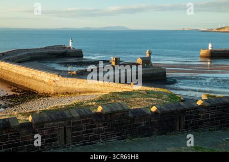 Tramonto a Whitehaven Harbour, Cumbria, Inghilterra. Foto Stock
