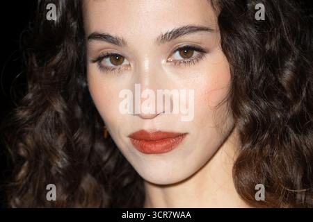 Kiko Mizuhara partecipa alla sfilata Saint Laurent Womenswear Primavera/Estate 2026 come parte della Paris Fashion Week a Parigi, Francia, il 29 settembre 2025. Foto di Aurore Marechal/ABACAPRESS.COM Foto Stock
