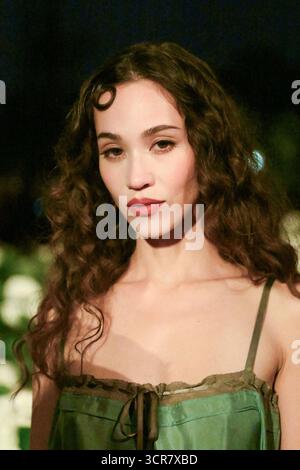 Parigi, Francia. 29 settembre 2025. Kiko Mizuhara partecipa alla sfilata Saint Laurent Womenswear Primavera/Estate 2026 come parte della Paris Fashion Week a Parigi, Francia, il 29 settembre 2025. Foto di Aurore Marechal/ABACAPRESS.COM credito: Abaca Press/Alamy Live News Foto Stock