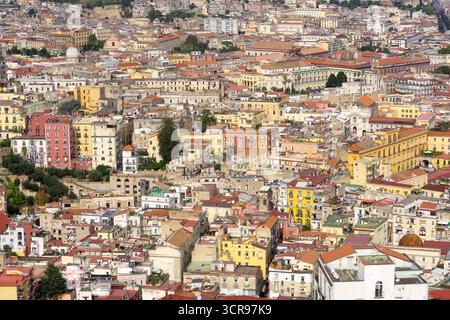 Vista aerea della città di Napoli dalla collina del Vomero, Campania, Italia. Foto Stock